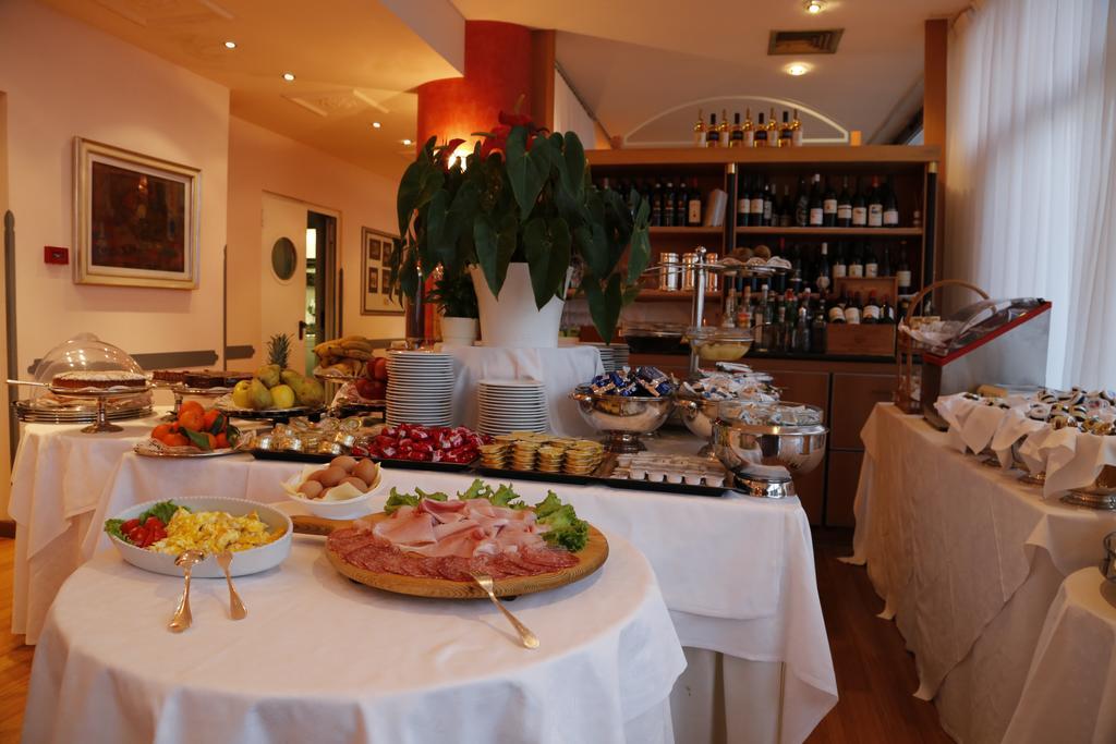 Greif Maria Theresia Hotel 5*